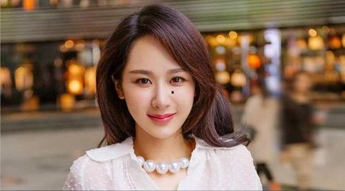 娱乐圈吃瓜四小花是什么,揭秘当红小花旦的崛起之路
