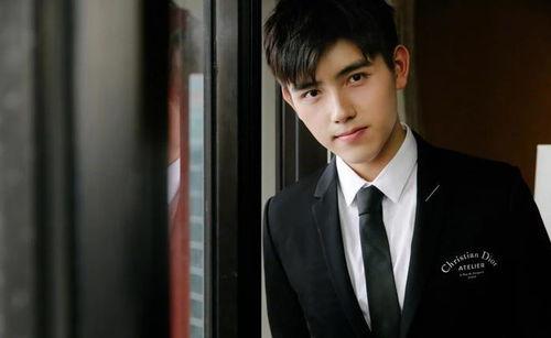 陈飞宇 吃瓜娱乐圈视频,吃瓜视频背后的真实故事